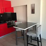 Roomotel Aparthotel 3*