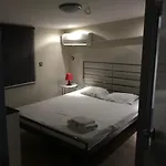 Roomotel Aparthotel 3*