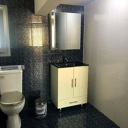 Roomotel