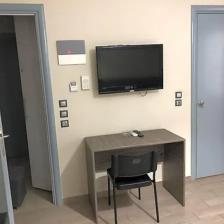 Apart-hotel Roomotel 3*