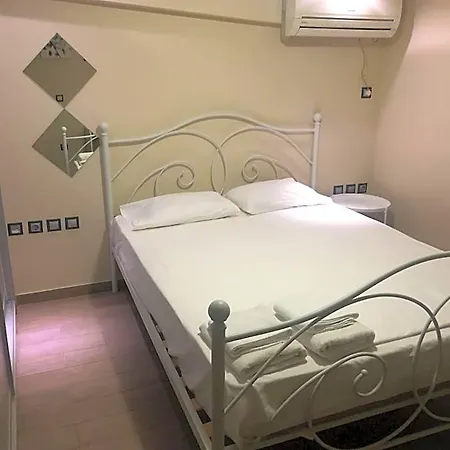 Apart-hotel Roomotel 3*