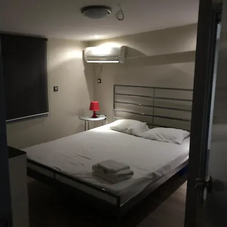 Roomotel Apartmanhotel 3*