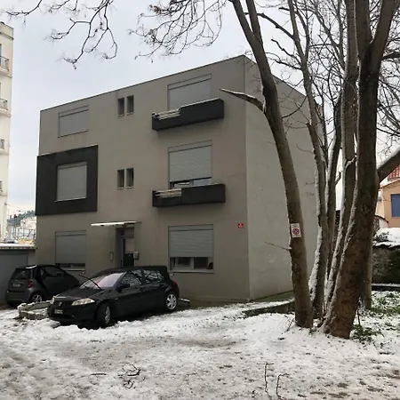 Ξενοδοχείο με διαμερίσματα Roomotel 3*